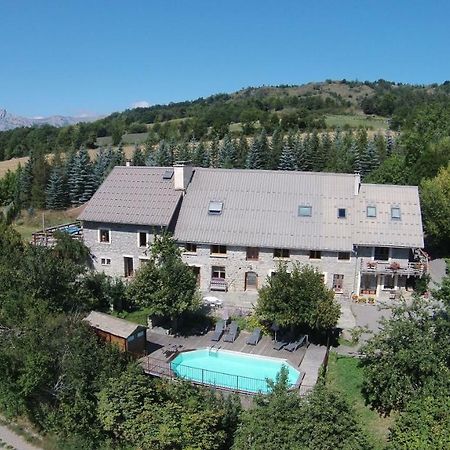 Chambre D'Hotes La Grange Des Ecrins Chabottes Exterior photo