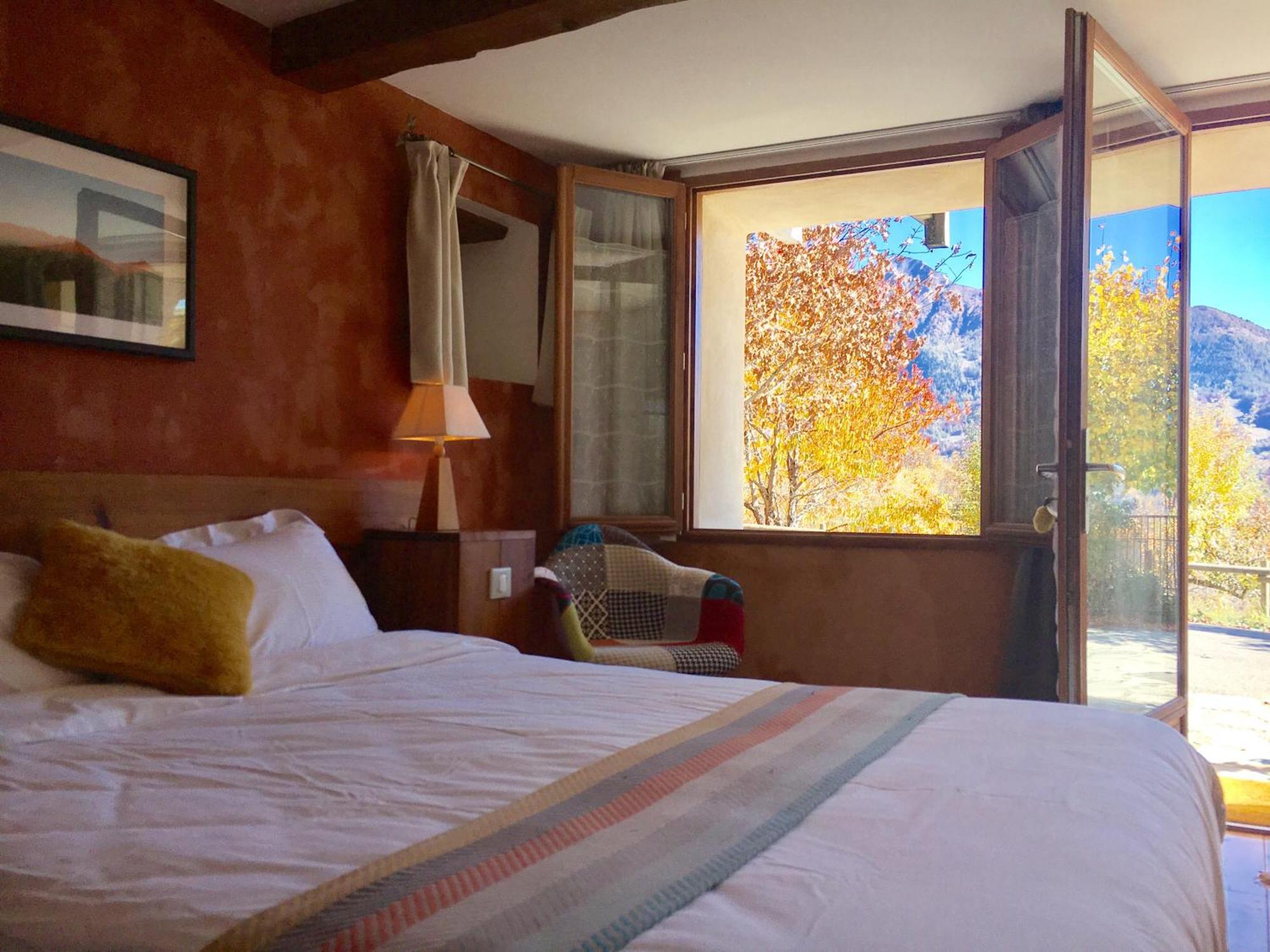 Chambre D'Hotes La Grange Des Ecrins Chabottes Room photo